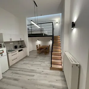 Szekely Near Deak Ferenc Square With Free Parking In Garage Apartamento